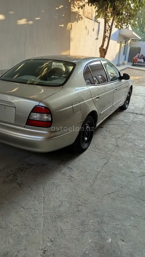 Daewoo Leganza — 6