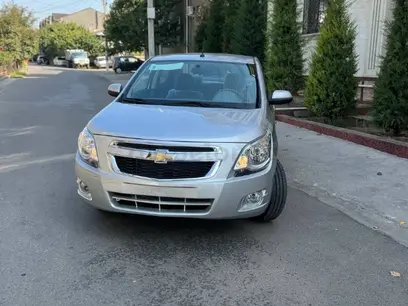 Белый Chevrolet Cobalt, 4 позиция 2024 года, КПП Механика, в Ташкент за ~9 878 y.e. id5187550