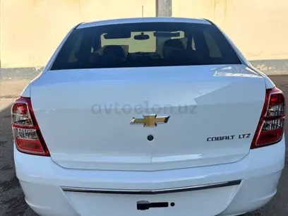 Белый Chevrolet Cobalt, 4 позиция 2024 года, КПП Автомат, в Ташкент за 13 685 y.e. id4822640
