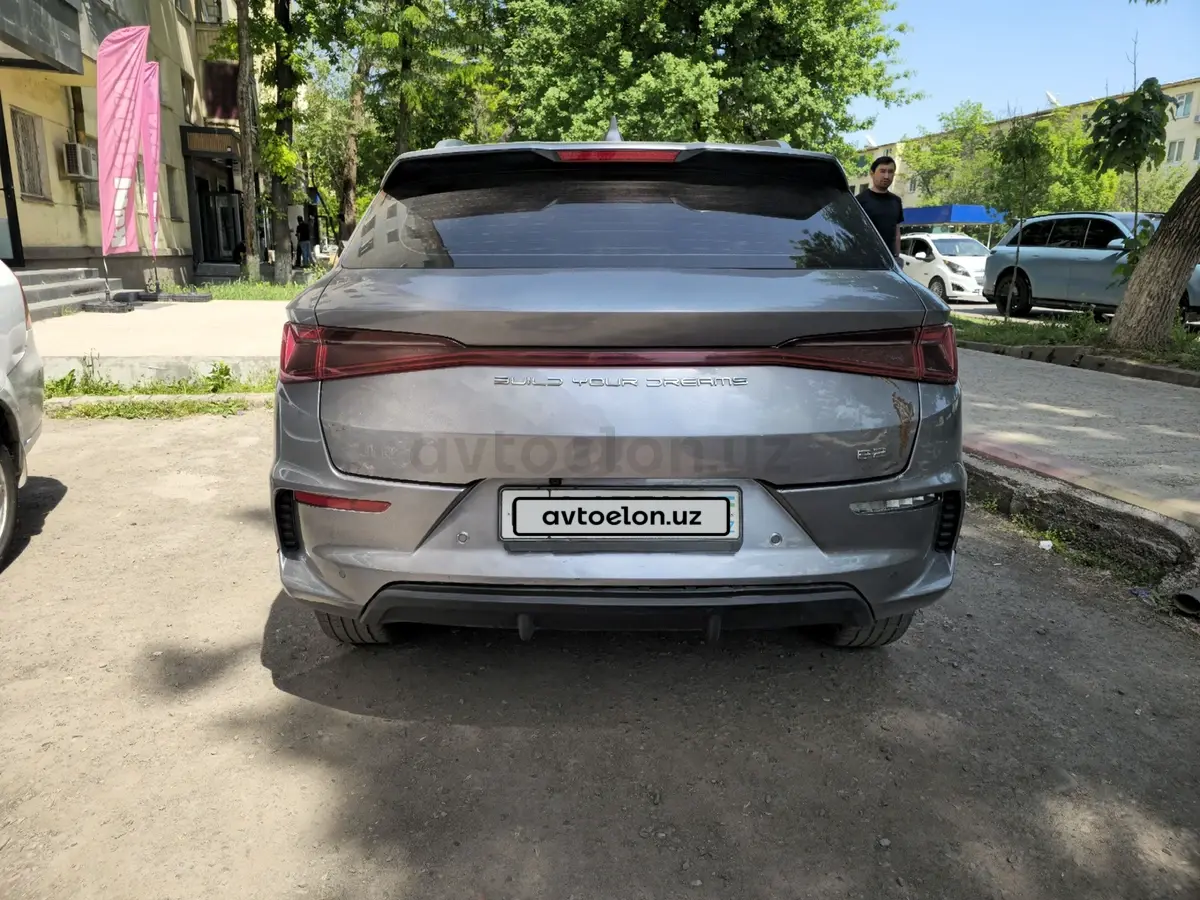 BYD e2 — 4