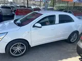 Белый Chevrolet Cobalt, 4 позиция 2022 года, КПП Автомат, в Ташкент за 11 500 y.e. id5202267, Фото №1
