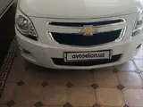 Белый Chevrolet Cobalt, 4 позиция 2021 года, КПП Автомат, в Самарканд за 11 500 y.e. id5217198, Фото №1