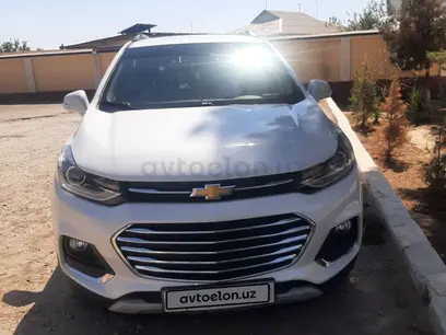Белый Chevrolet Tracker, 2 позиция 2019 года, КПП Автомат, в Гузарский район за 17 900 y.e. id2567799