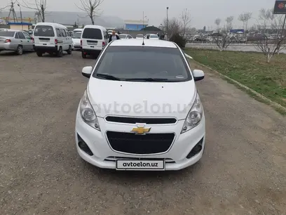 Белый Chevrolet Spark, 2 позиция 2015 года, КПП Механика, в Андижан за 7 000 y.e. id4995744