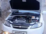 Белый Chevrolet Gentra, 1 позиция Газ-бензин 2020 года, КПП Механика, в Гузарский район за 11 400 y.e. id5029040, Фото №1
