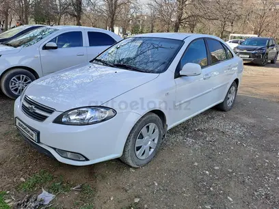 Белый Chevrolet Gentra, 1 позиция 2022 года, КПП Механика, в Навои за 12 000 y.e. id4902267