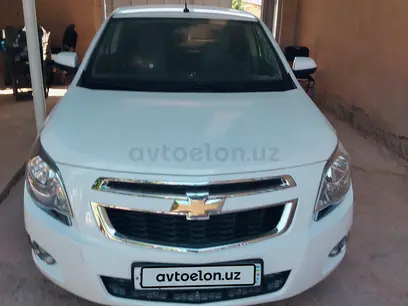 Белый Chevrolet Cobalt, 4 позиция 2021 года, КПП Автомат, в Ташкент за 20 000 y.e. id5175406