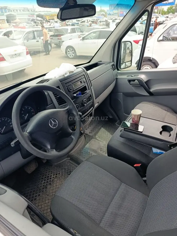 Mercedes-Benz Sprinter — 2