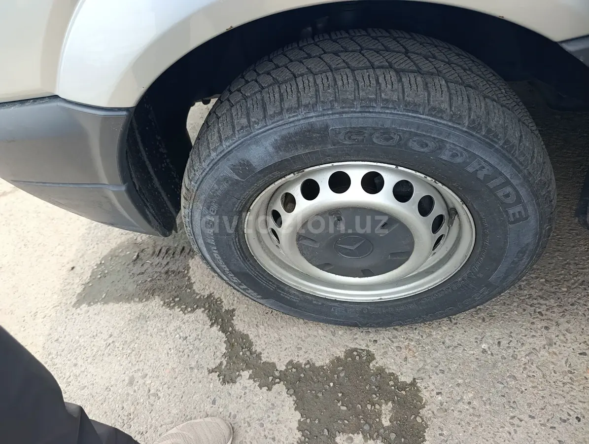 Mercedes-Benz Sprinter — 3