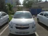 Белый Chevrolet Cobalt, 4 позиция 2024 года, КПП Автомат, в Бухара за 12 450 y.e. id5223699, Фото №1