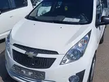 Белый Chevrolet Spark, 2 позиция 2015 года, КПП Механика, в Ургенч за 6 500 y.e. id5199568, Фото №1