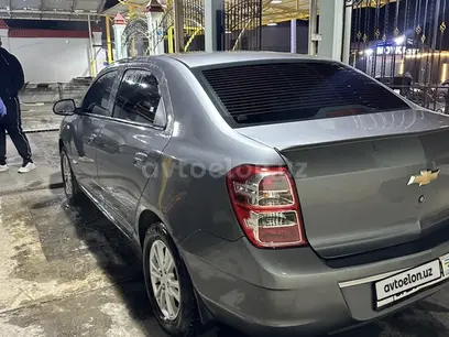Мокрый асфальт Chevrolet Cobalt, 4 позиция 2021 года, КПП Автомат, в Самарканд за 12 250 y.e. id4864240