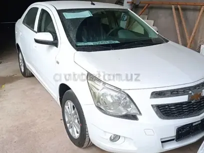 Белый Chevrolet Cobalt, 4 позиция 2024 года, КПП Автомат, в Ташкент за 13 000 y.e. id5218665