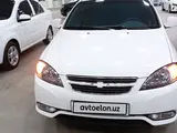 Белый Chevrolet Gentra, 3 позиция 2020 года, КПП Автомат, в Самарканд за ~11 850 y.e. id6413647, Фото №1