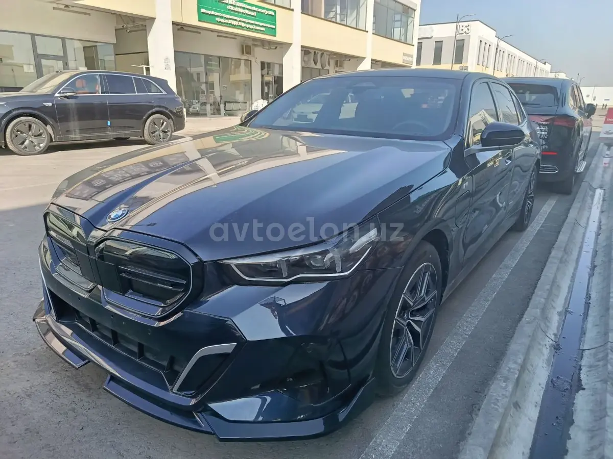 BMW i5 — 2