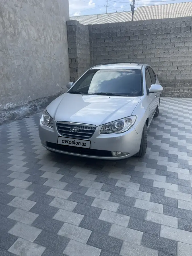 Hyundai Avante — 6