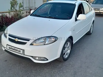 Белый Chevrolet Gentra, 3 позиция 2022 года, КПП Автомат, в Беруни за ~14 070 y.e. id5188489