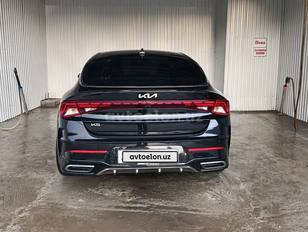 Kia K5 — 2