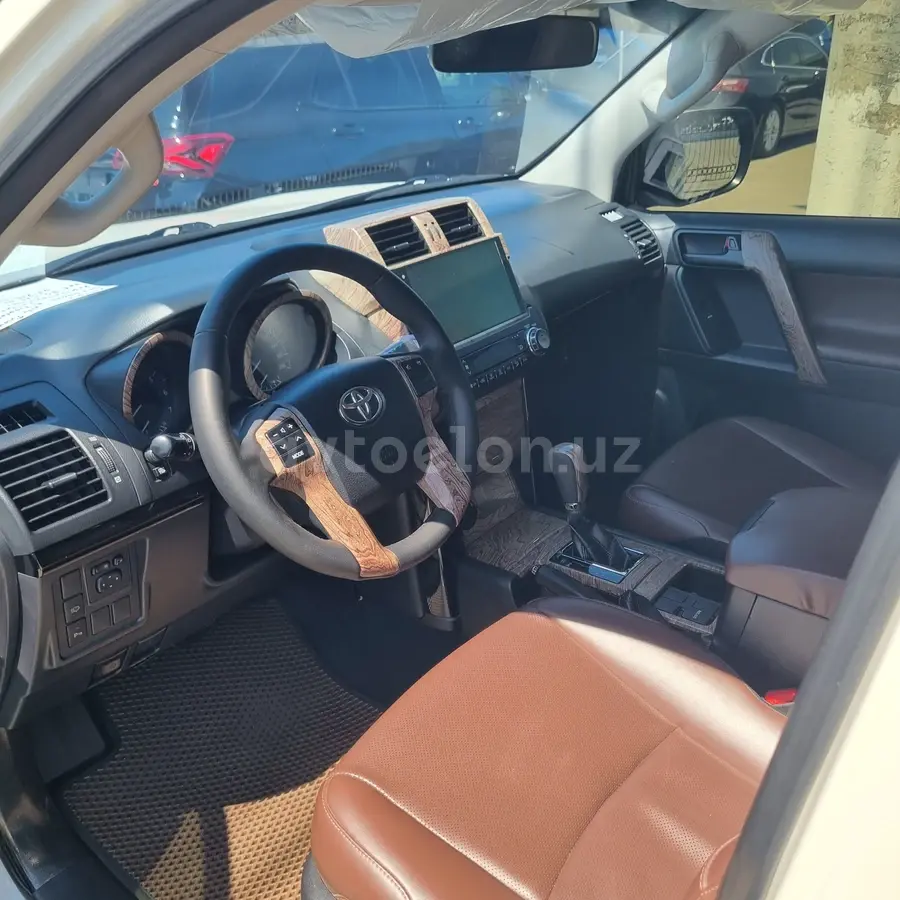 Toyota Land Cruiser Prado — 5