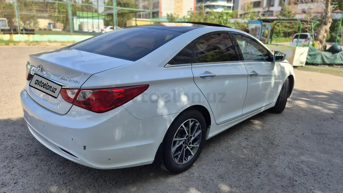 Hyundai Sonata — 8