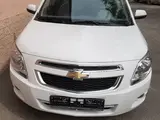 Белый Chevrolet Cobalt, 4 позиция 2024 года, КПП Автомат, в Ташкент за 13 500 y.e. id3207233, Фото №1
