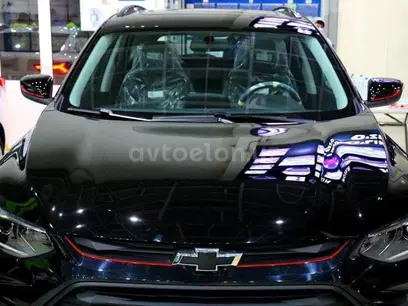 Черный Chevrolet Tracker, 1 позиция 2024 года, КПП Автомат, в Денау за ~17 709 y.e. id4697690