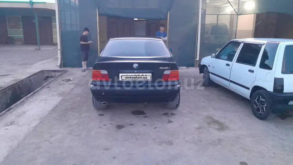 BMW 318i — 3