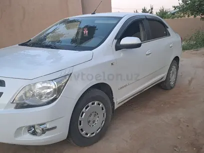 Белый Chevrolet Cobalt, 3 позиция 2014 года, КПП Механика, в Турткульский район за ~7 009 y.e. id5203114