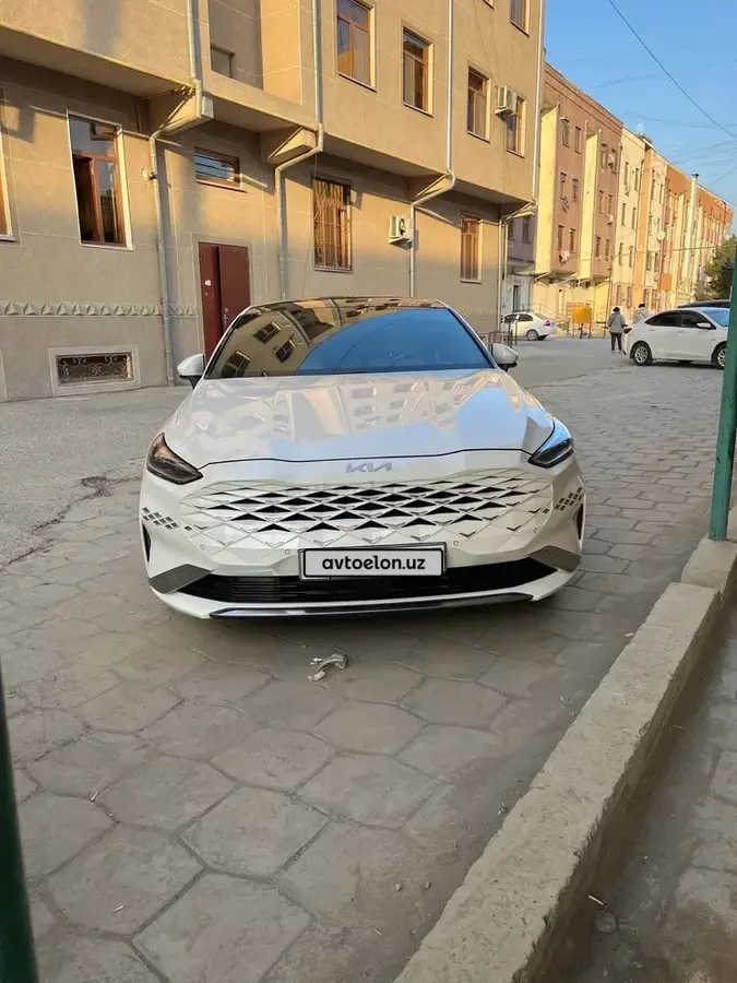Kia K8
