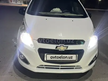 Белый Chevrolet Spark, 2 позиция 2018 года, КПП Механика, в Навои за ~7 508 y.e. id6429617