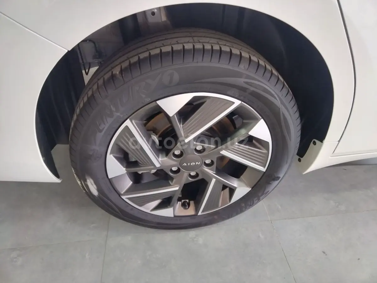 GAC Aion S Plus — 5