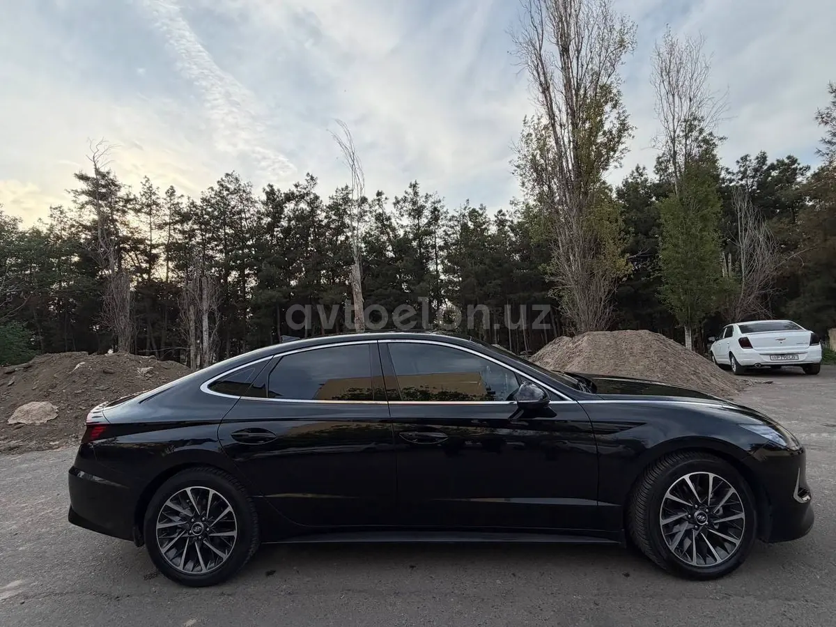 Hyundai Sonata — 4