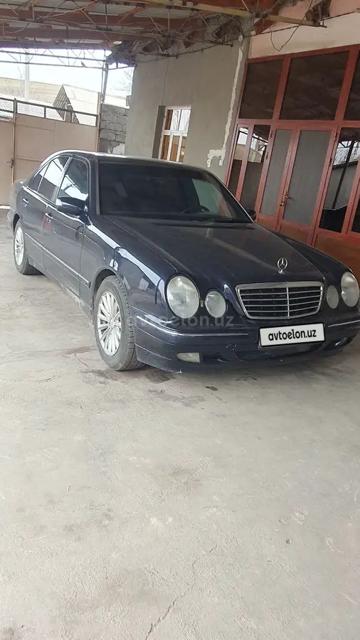 Mercedes-Benz E 200