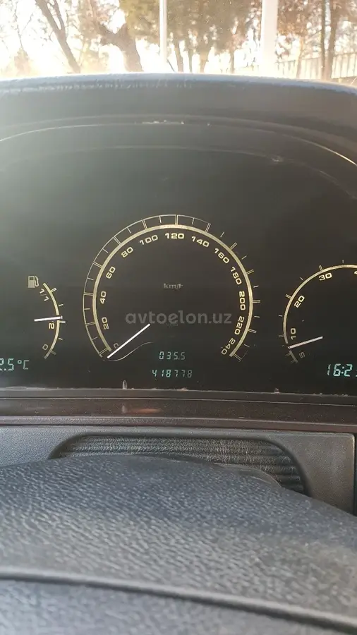 Mercedes-Benz E 200 — 5