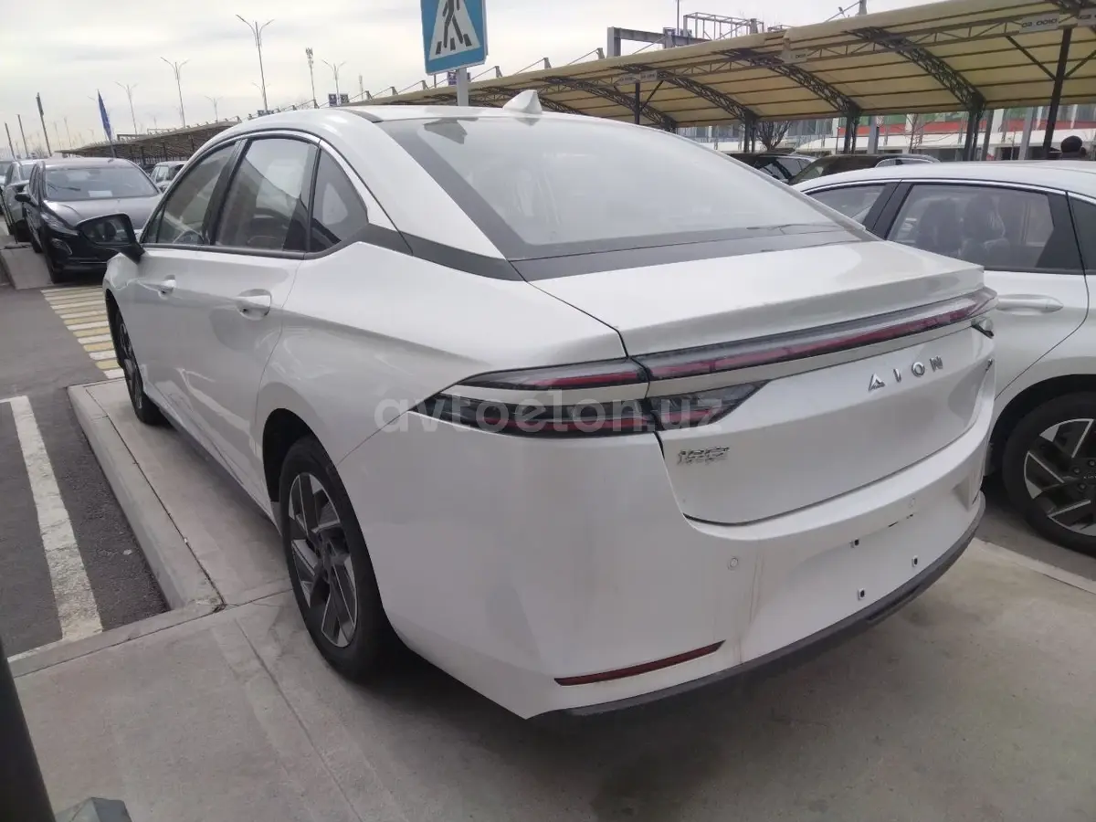 GAC Aion S Plus — 4