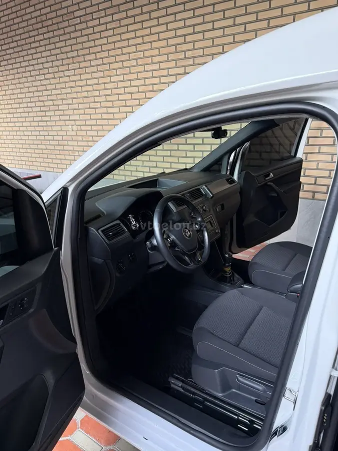 Volkswagen Caddy — 5