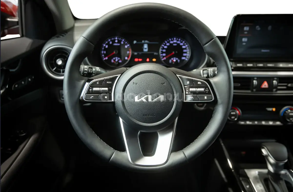 Kia Cerato — 4