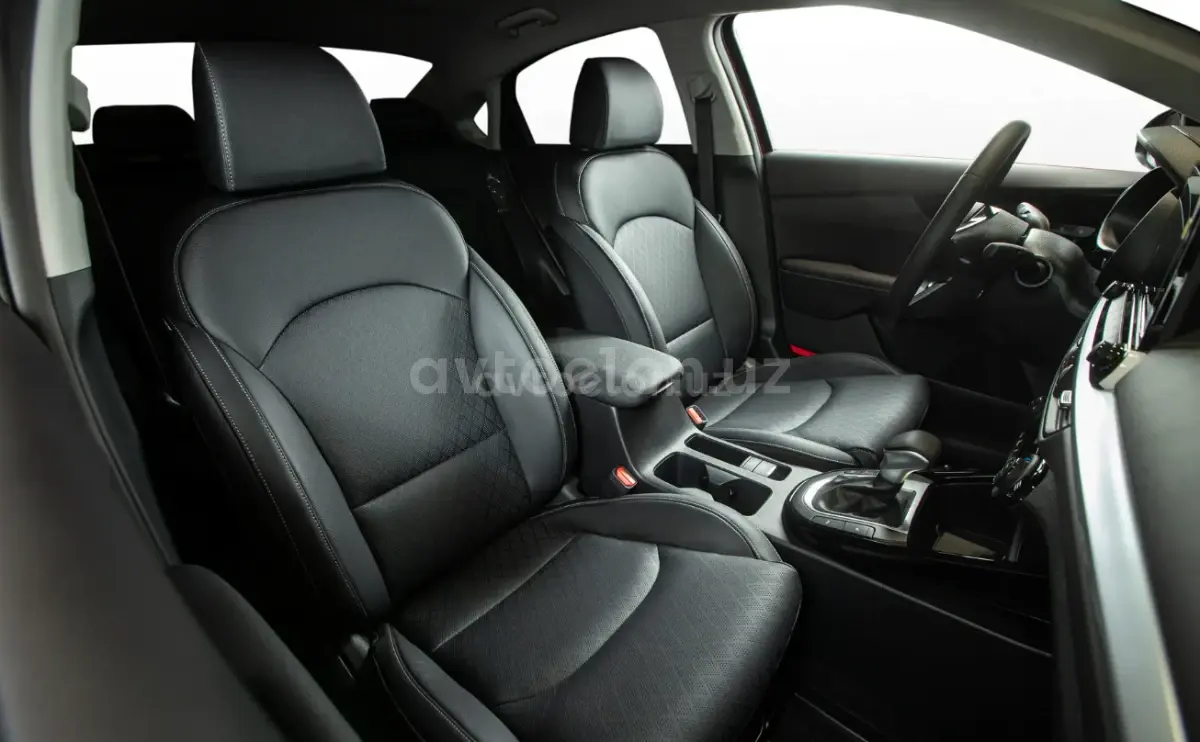 Kia Cerato — 7
