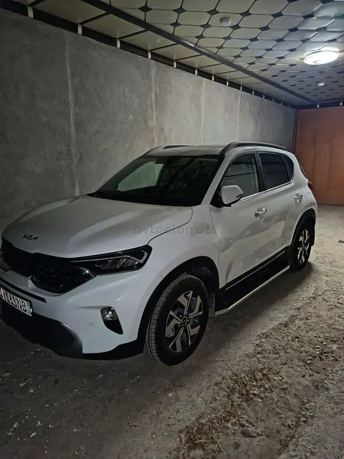 Kia Sonet — 4