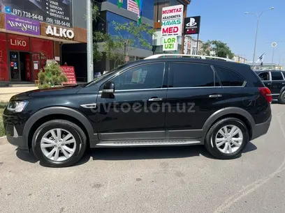 Черный Chevrolet Captiva, 4 позиция 2017 года, КПП Автомат, в Ташкент за 20 800 y.e. id4831349