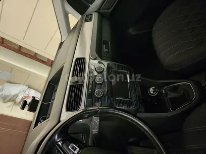 Мокрый асфальт Volkswagen Caddy 2020 года, КПП Механика, в Боз за 24 000 y.e. id5112935