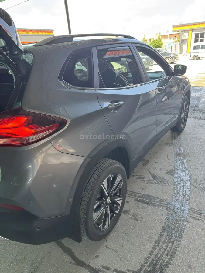 Chevrolet Tracker 2024 — 3