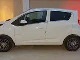 Белый Chevrolet Spark, 2 позиция 2015 года, КПП Механика, в Карши за 7 700 y.e. id5029512, Фото №1