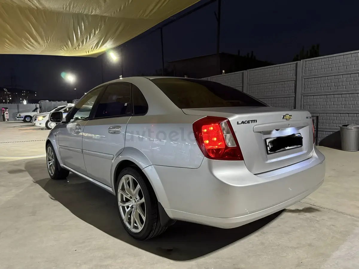 Chevrolet Gentra 2015 — 2