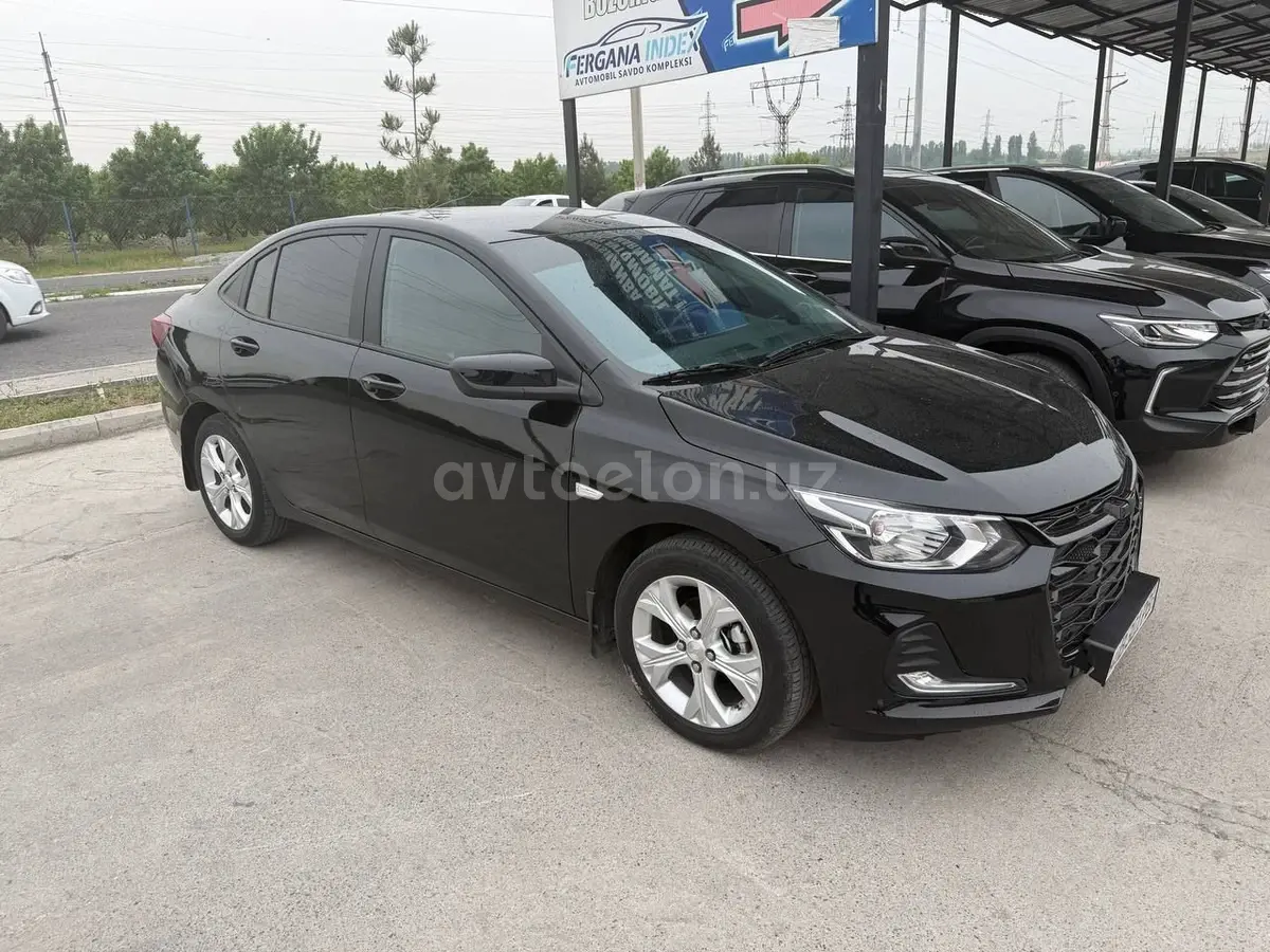 Chevrolet Onix 2023 — 2