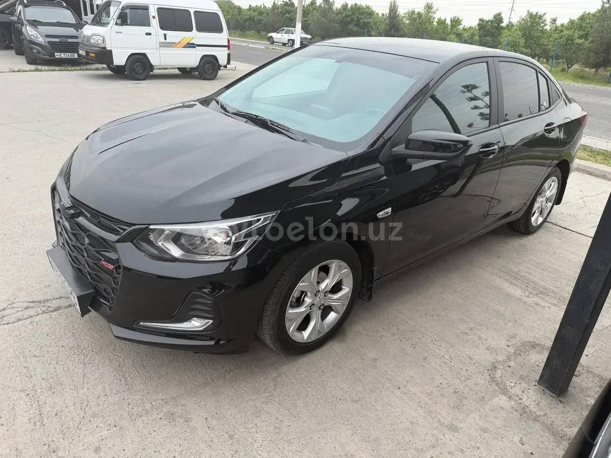 Chevrolet Onix 2023 — 3