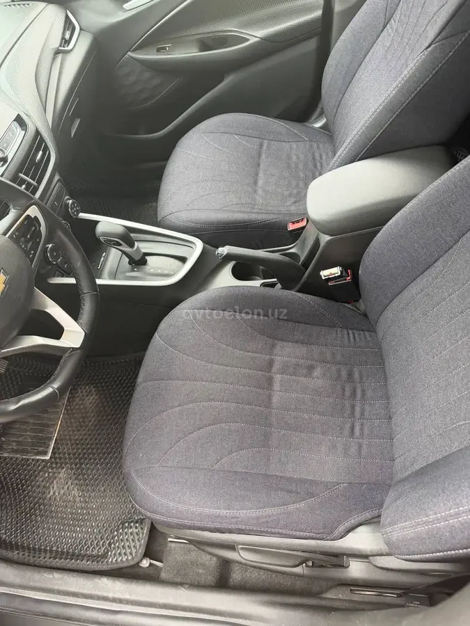 Chevrolet Onix 2023 — 4