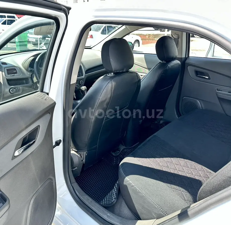 Chevrolet Cobalt 2022 — 7