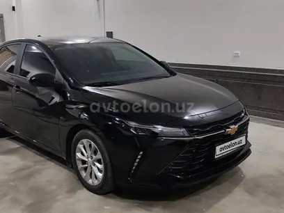 Черный Chevrolet Monza 2023 года, КПП Автомат, в Андижан за 17 600 y.e. id5070846