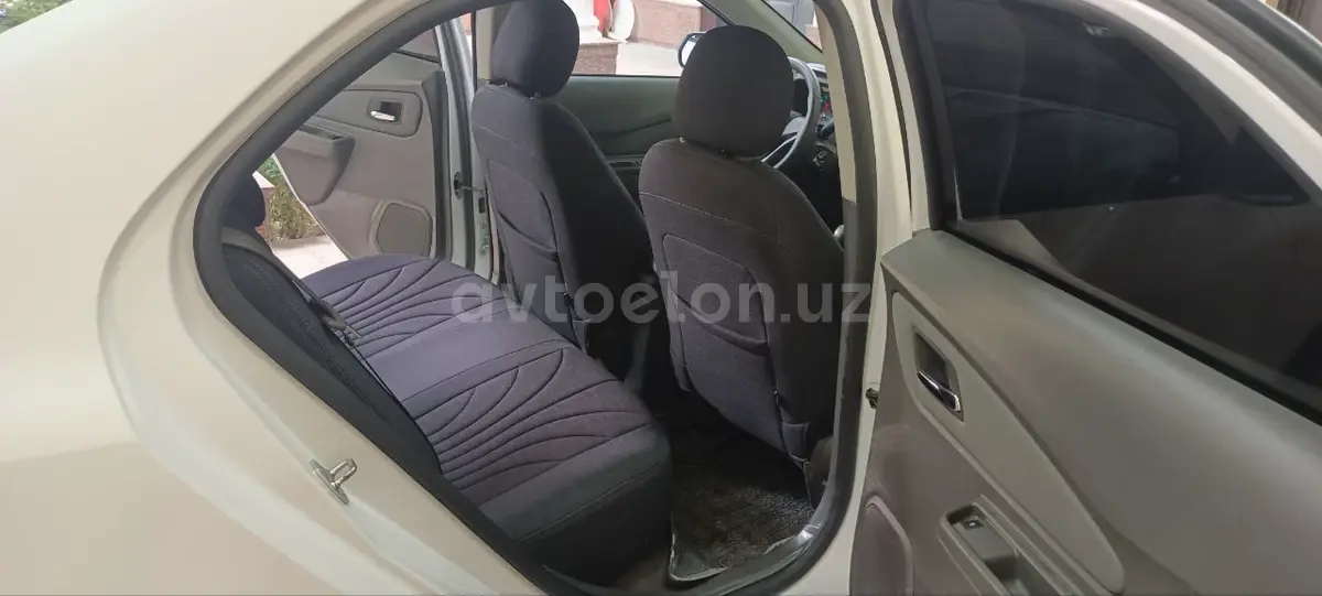 Chevrolet Cobalt 2023 — 4